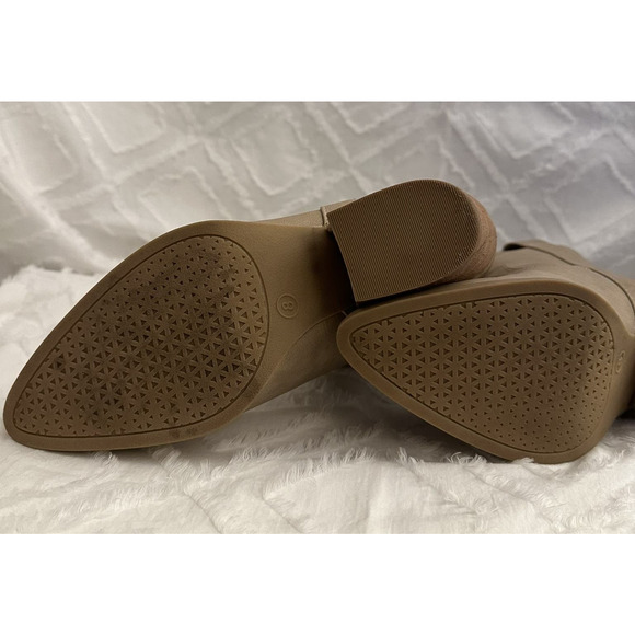 Rachel Zoe Rocky Low Cowboy Boots | Light Tan | Size 8M - Picture 7 of 9